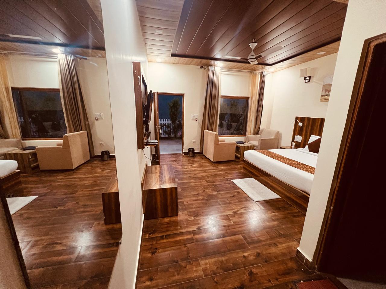 Chaukhamba Valley Cottage